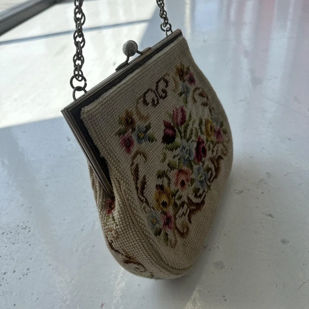 Vintage 1950a Needlepoint Floral Crosstitch Purse Handbag All Sides Flowers